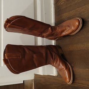Vintage FRYE boots!